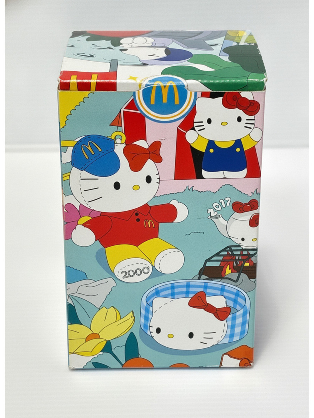 McDonald's Hello Kitty Collectible Glass 12 oz 355 ml with Original Box Open